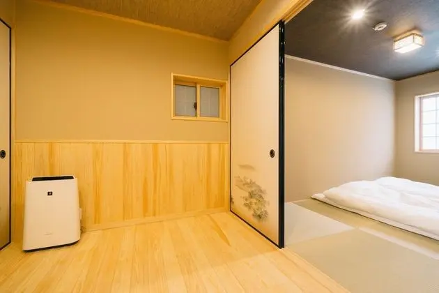 Ev (Private Vacation)