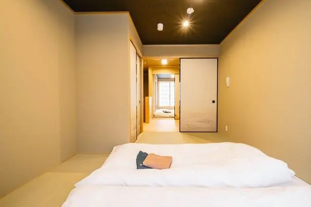 Ev (Private Vacation)