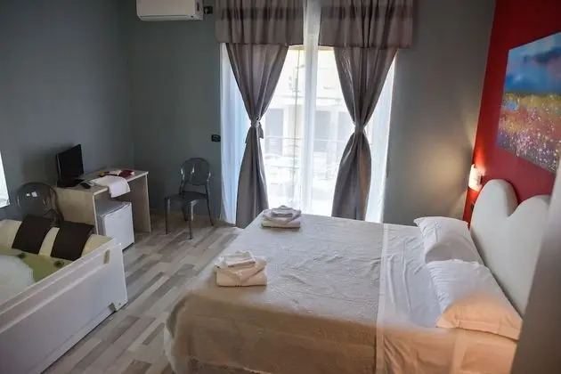 Deluxe Tek Büyük Yataklı Oda, Jakuzi, Şehir Manzaralı