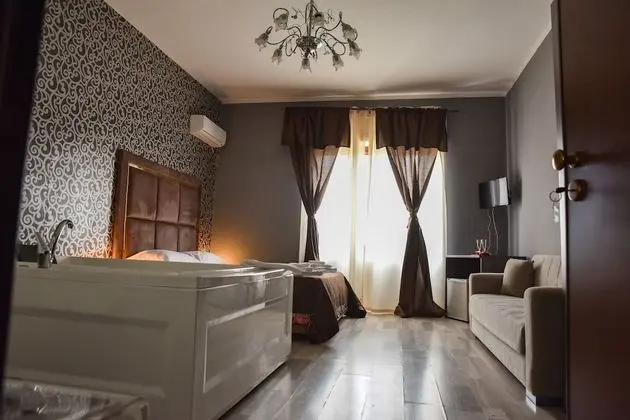 Deluxe Tek Büyük Yataklı Oda, Jakuzi, Şehir Manzaralı