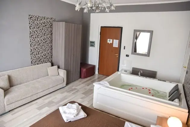 Deluxe Tek Büyük Yataklı Oda, Jakuzi, Şehir Manzaralı