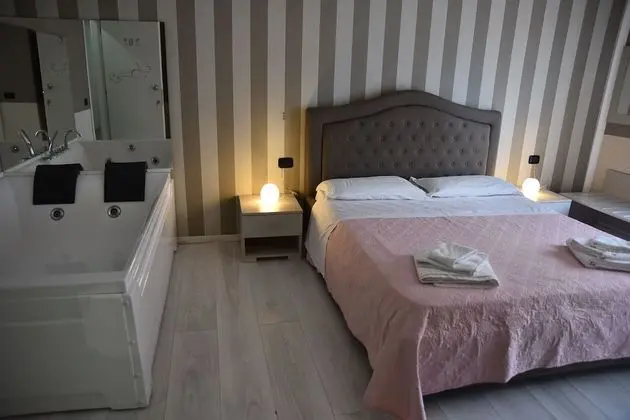 Deluxe Tek Büyük Yataklı Oda, Jakuzi, Şehir Manzaralı