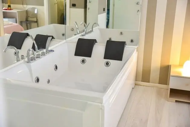 Deluxe Tek Büyük Yataklı Oda, Jakuzi, Şehir Manzaralı