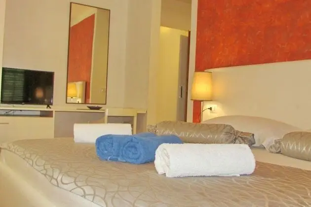 Dört Kişilik Oda (Quadruple Room with Terrace ( 1 ))