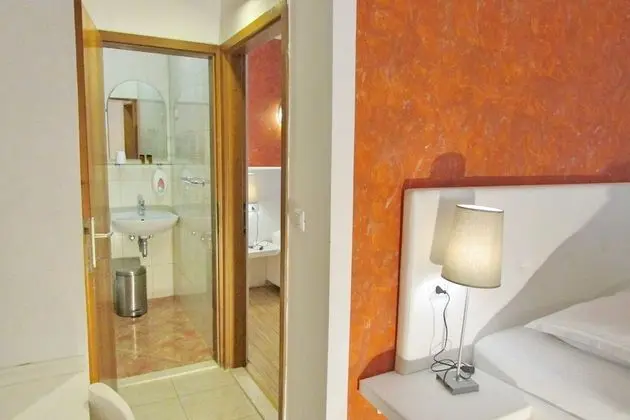 Dört Kişilik Oda (Quadruple Room with Terrace ( 1 ))