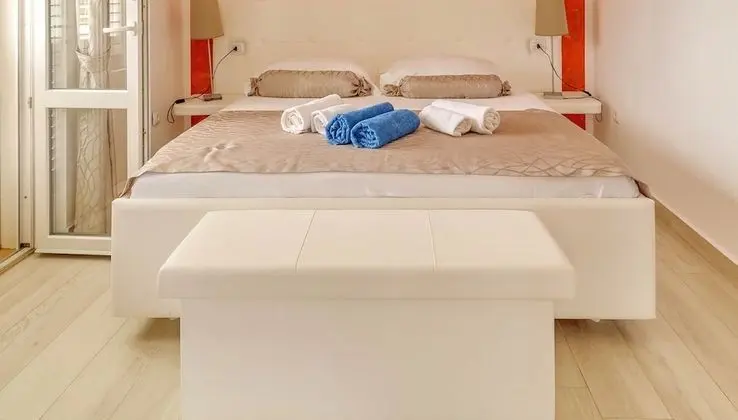 Üç Kişilik Oda (Superior Triple Room with Balcony and)