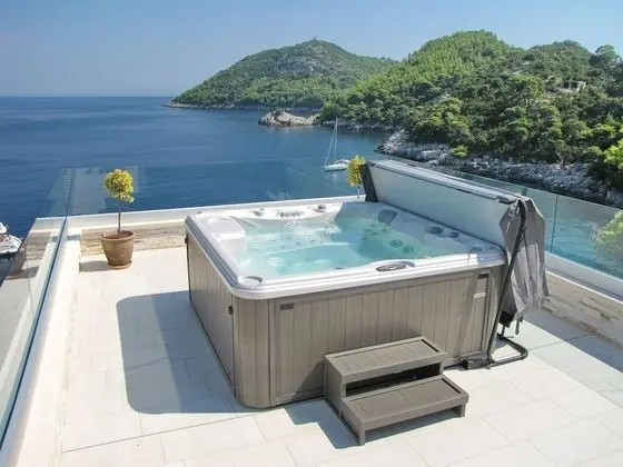 Üç Kişilik Oda (Superior Triple Room with Balcony and)