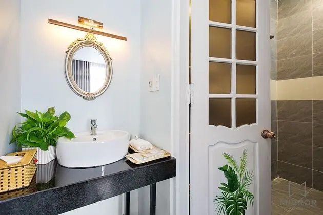 Tek Büyük Yataklı Oda, Balkon, Şehir Manzaralı