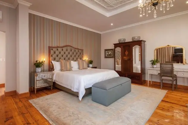 Superior Oda, 1 En Büyük (King) Boy Yatak, Sigara İçilmez, Bahçe Manzaralı