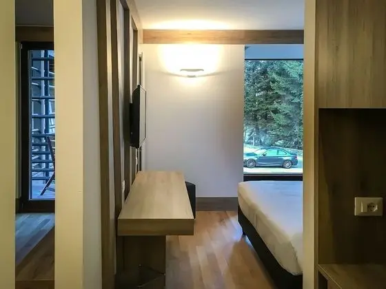 Tek Büyük veya İki Ayrı Yataklı Oda