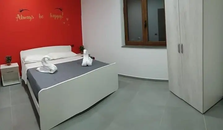 Tek Büyük Yataklı Oda, Ortak Banyo (Rossa)