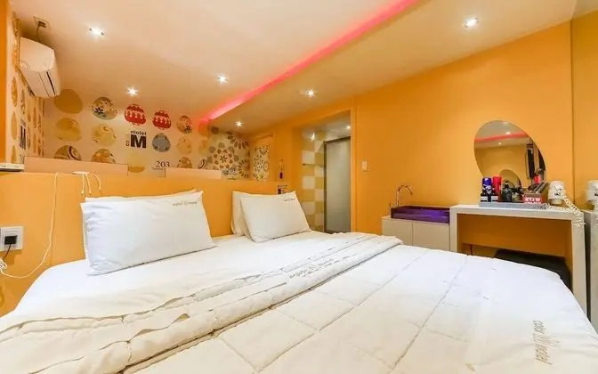 Oda (Special Room-Massage Bed Hard Drive-L)