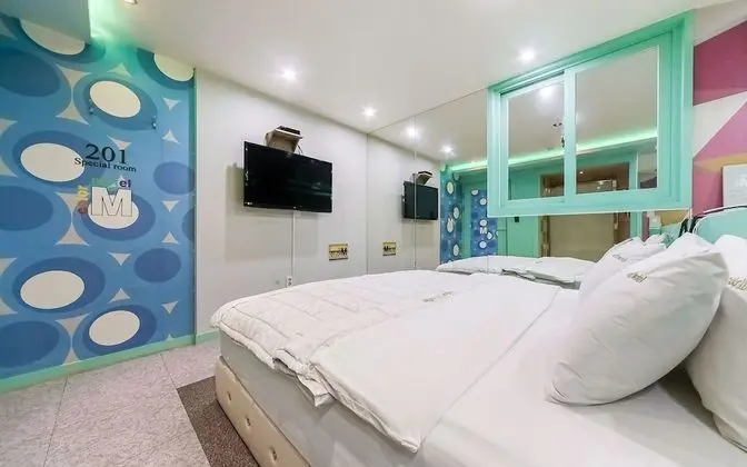 Oda (Special Room-Massage Bed Hard Drive-L)