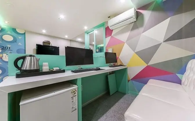 Oda (Special Room-Massage Bed Hard Drive-L)