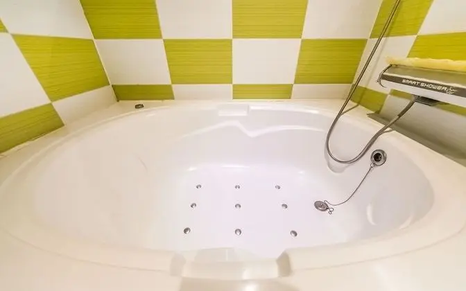 Oda (Special Room-Massage Bed Hard Drive-L)