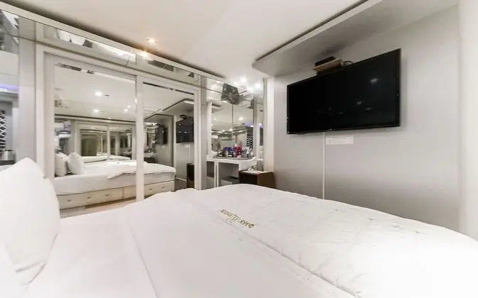 Oda (VIP-Terrace/Massage Bed (Netflix Avai)