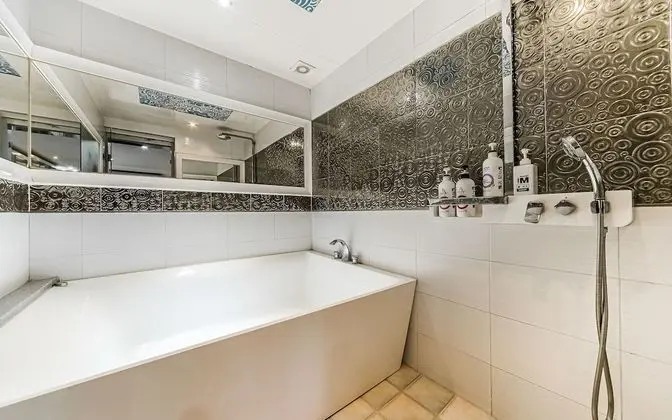 Oda (VIP-Terrace/Massage Bed (Netflix Avai)