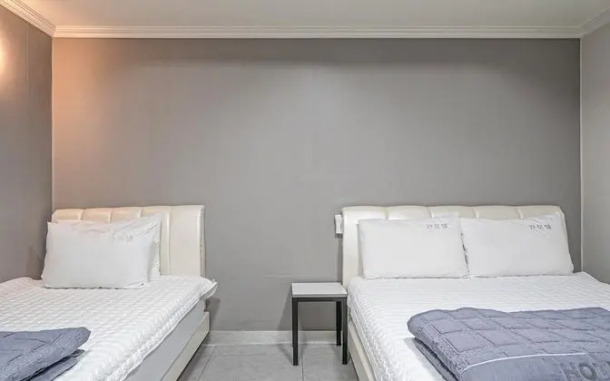 Oda (Suite room (double + single))