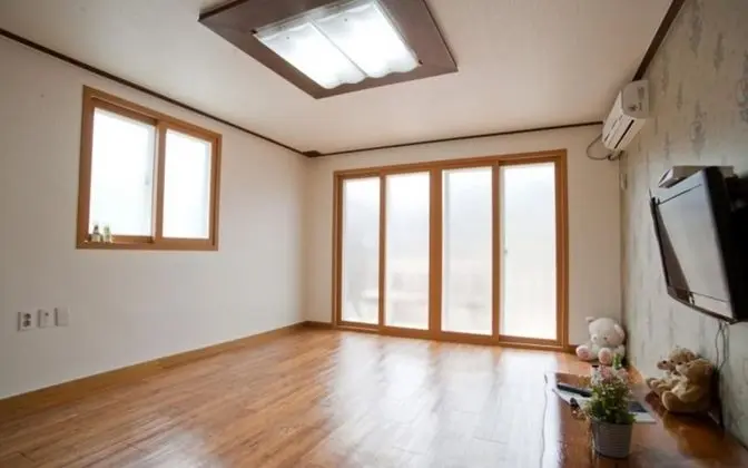 Oda (Room 101 (Ondol))