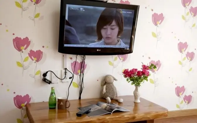 Oda (Room 102 (Ondol))