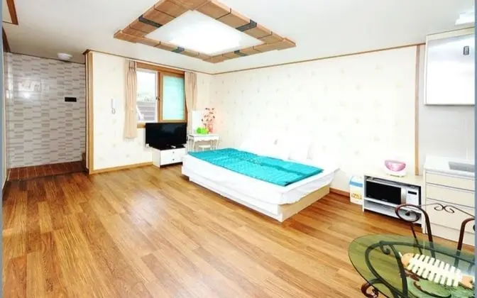 Oda (Room 103 (Ondol))