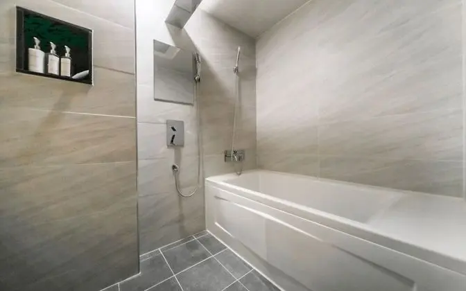 Oda (General room - General bath - Netflix)