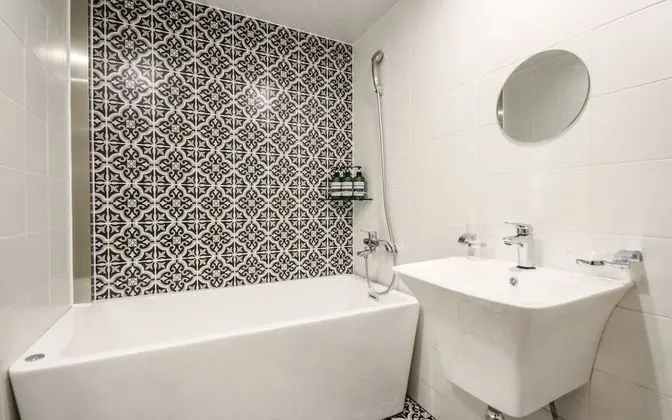 Oda (<DNTID1> (Netflix Personal ID Use / A)