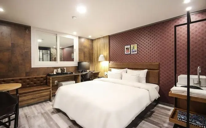 Oda (Standard (Netflix Personal ID Use / A)