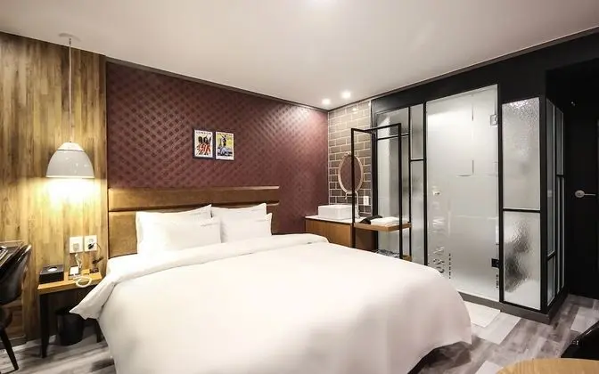 Oda (Standard (Netflix Personal ID Use / A)