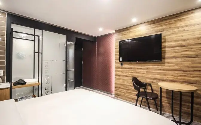 Oda (Standard (Netflix Personal ID Use / A)