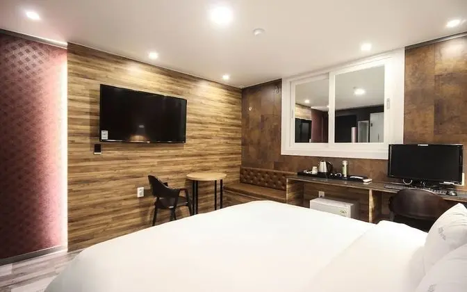 Oda (Standard (Netflix Personal ID Use / A)