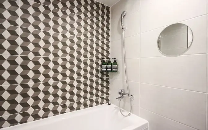 Oda (Standard (Netflix Personal ID Use / A)