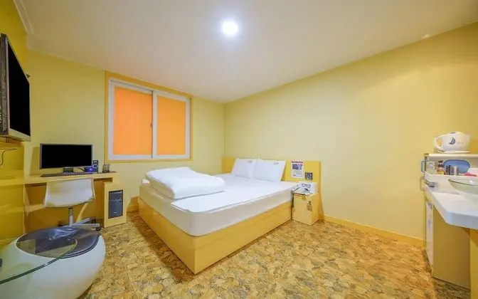 Oda (1 room 1 parking-concept room)