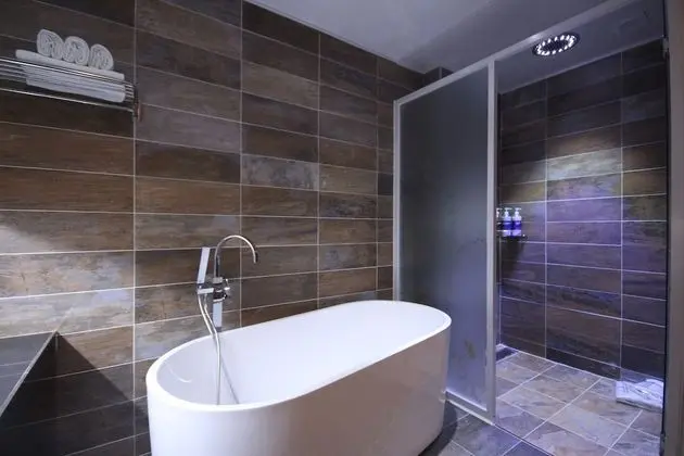 Oda (VIP (Bath/Bidet/Room air conditioner/)