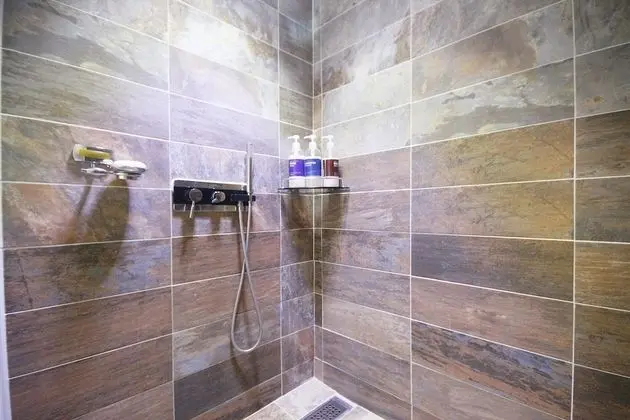 Oda (VIP (Bath/Bidet/Room air conditioner/)