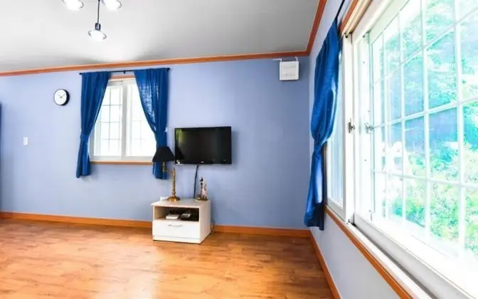 Oda (Flowers WITH FLOWERS)