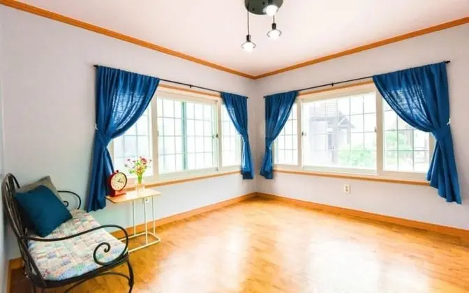 Oda (Flowers WITH FLOWERS)