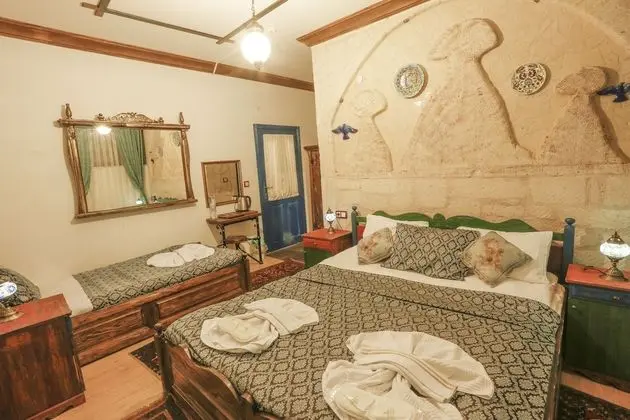 202 Deluxe Room 3 Adults