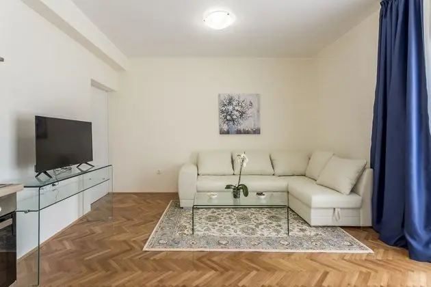 Daire, 1 Yatak Odası, Teras, Bahçeli