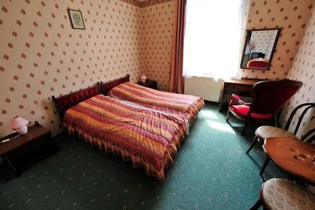 Tek Büyük Yataklı Oda, 2 Tek Kişilik Yatak