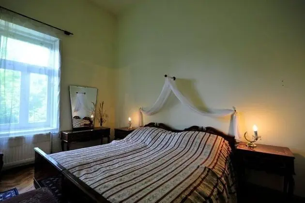 Tek Büyük Yataklı Oda, 2 Tek Kişilik Yatak