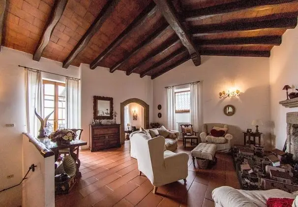 Villa, Ek Bina