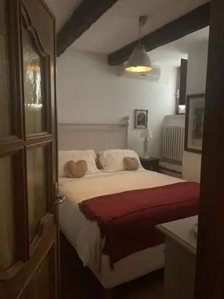 Villa, Ek Bina