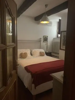 Villa, Ek Bina