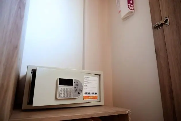 Room (Dog Friendly)