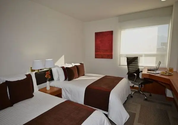 Room (Dog Friendly)