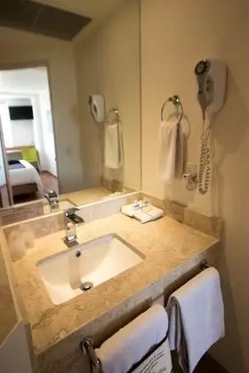 Room (Dog Friendly)