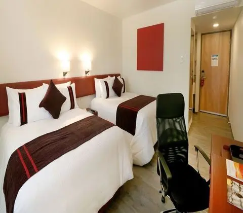 Room (Dog Friendly)