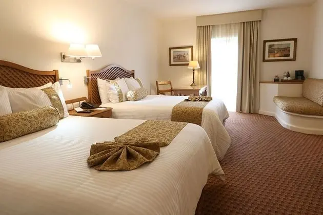 Grand Room (Dog Friendly)