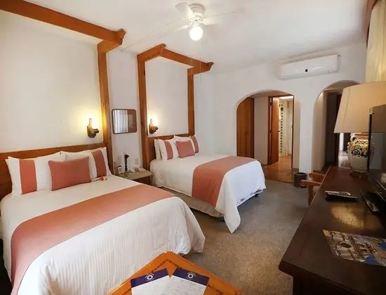 Room (Dog Friendly)